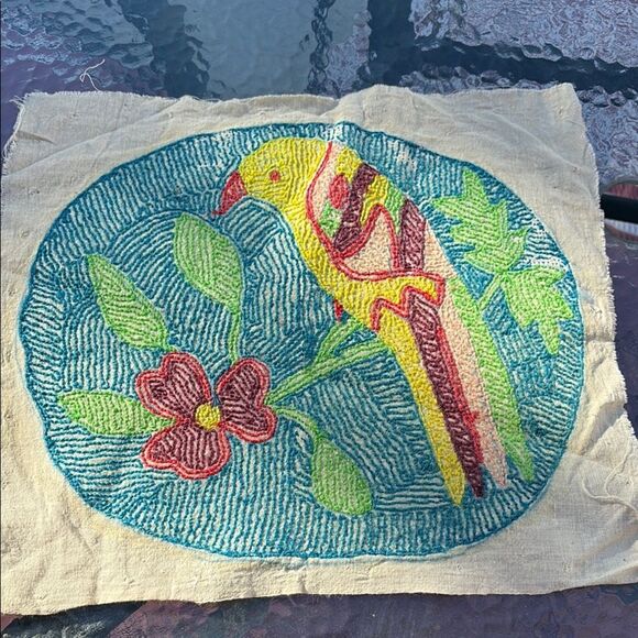 Handmade Colorful Bird Rug Hook - Picture 2 of 10